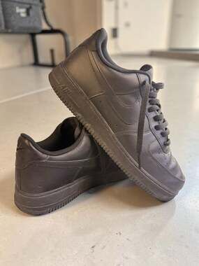 Nike Air Force 1 Low Triple Black Sneakers